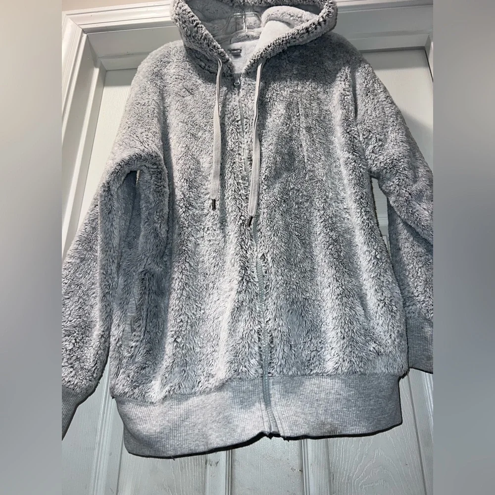 Aerie Women's Sherpa Sz Small “Oversized” Full Zip Hooded Jacket Gray Faux Fur - Picture 3 of 12